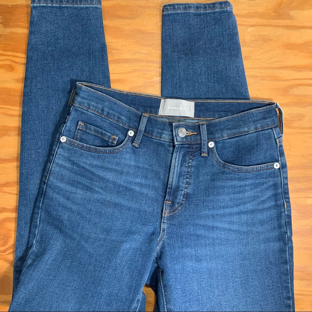 Everlane mid rise skinny jeans size 27R medium wash 29” inseam 9”rise